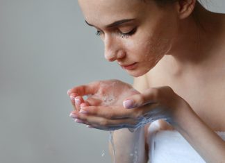 Jak skutecznie myć twarz?