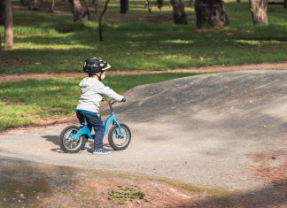 rowerek biegowy dla rocznego dziecka