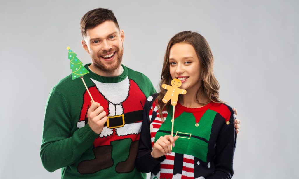 świąteczne swetry ugly sweaters