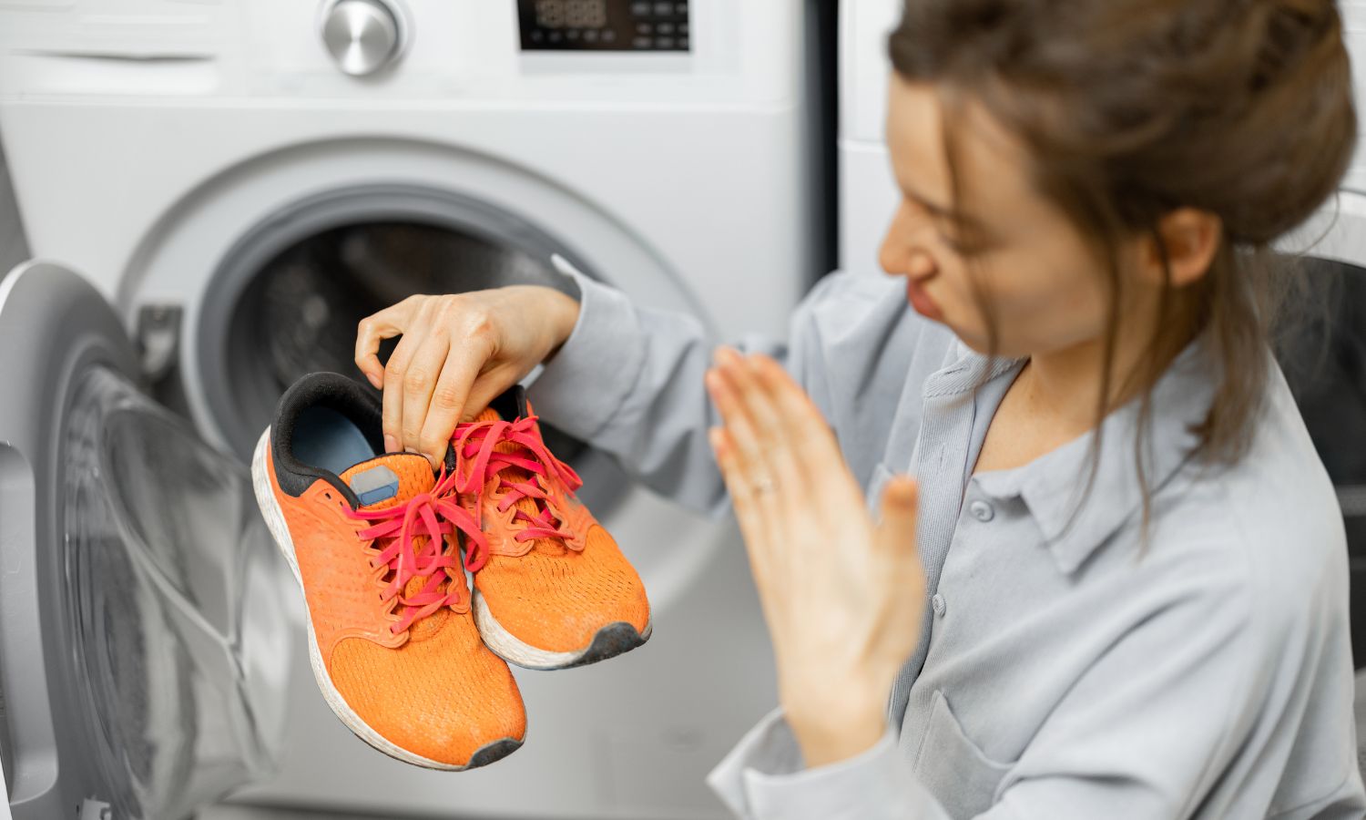 Pranie butów sportowych w pralce