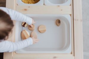 Zabawki sensoryczne - jak wspierają rozwój dziecka?