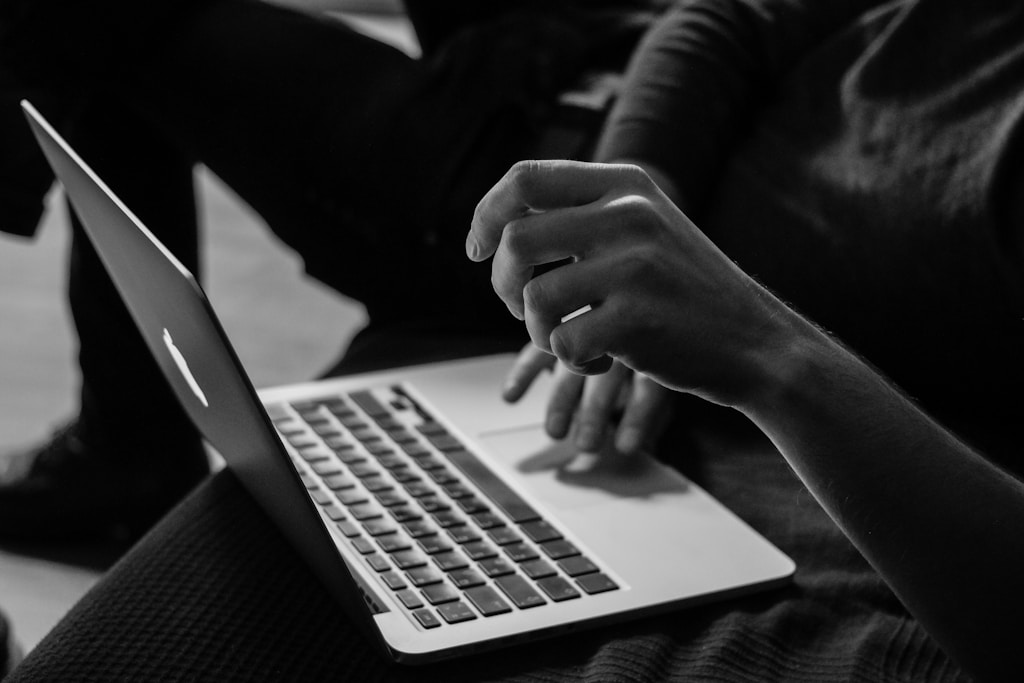 Rozwiąż problemy w pracy i w domu korzystając ze wsparcia online